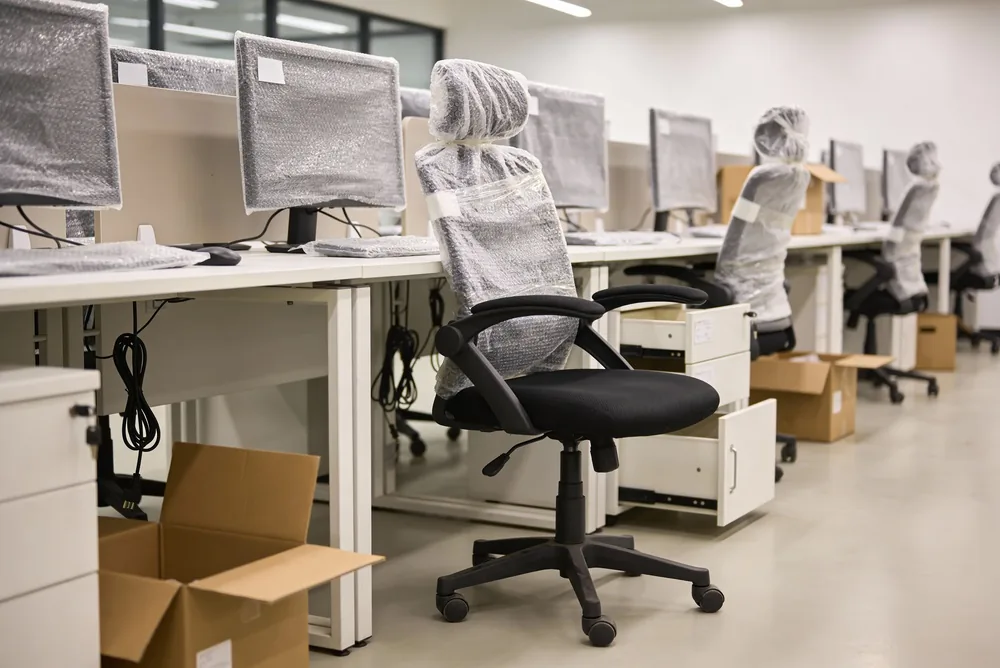 Déménagement de bureaux FLS Moving en intervention professionnelle